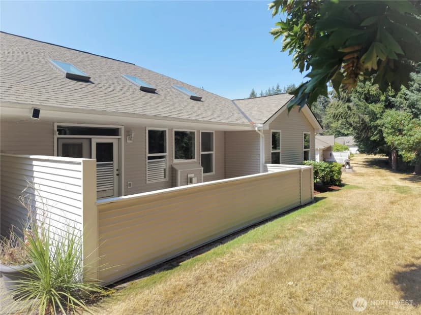 Property photo for 8819 69th Court St Sw, Lakewood photo 26