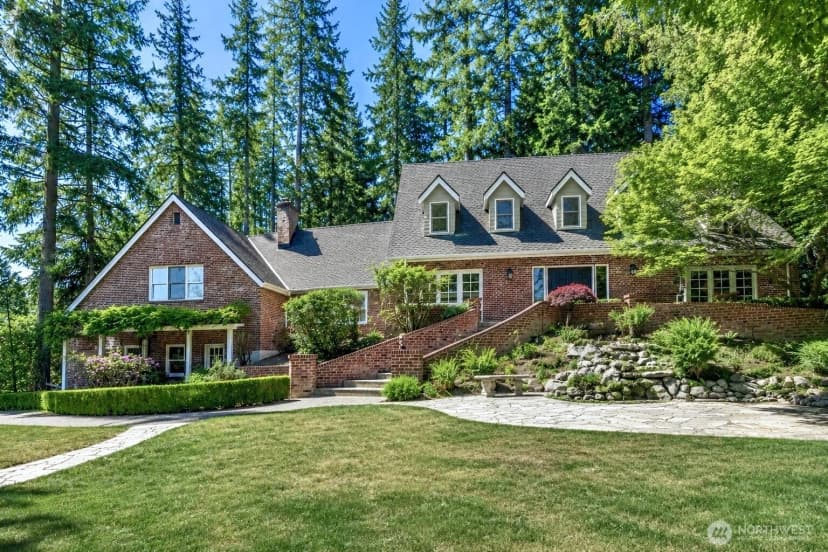 Property photo for 13555 Ne 54th Place, Bellevue photo 3