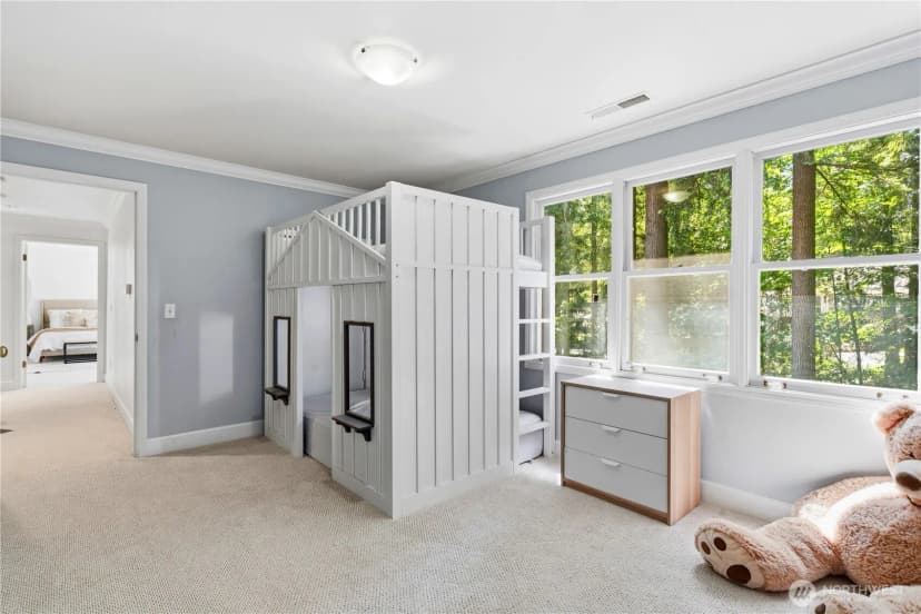 Property photo for 13555 Ne 54th Place, Bellevue photo 32