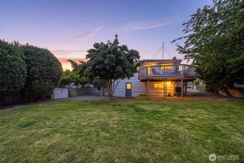 Property photo for 8432 S 121st Street, Seattle photo 16