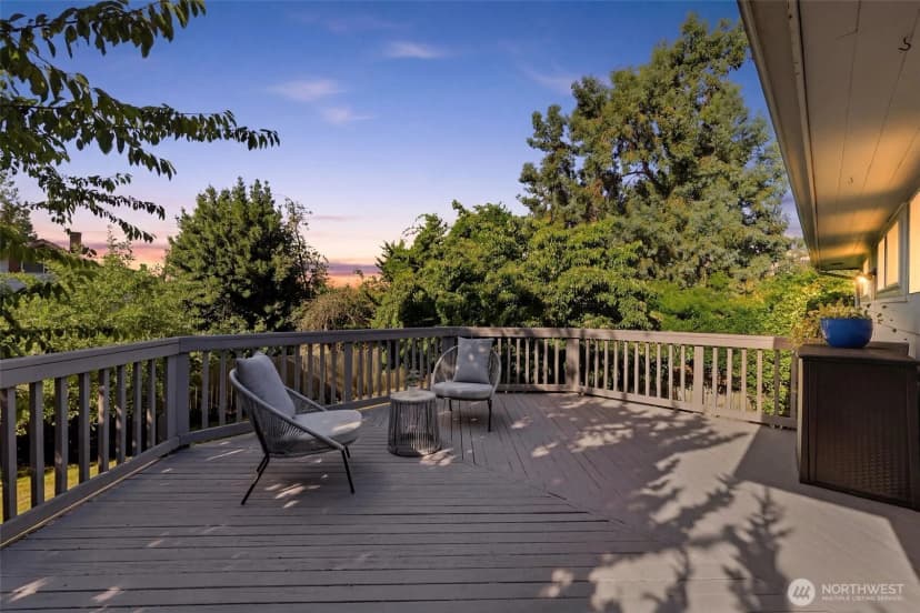 Property photo for 8432 S 121st Street, Seattle photo 6