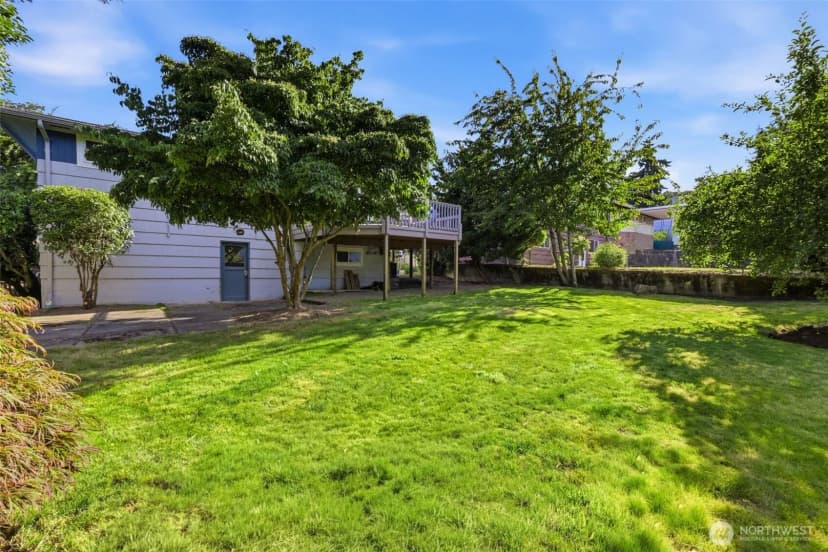 Property photo for 8432 S 121st Street, Seattle photo 18