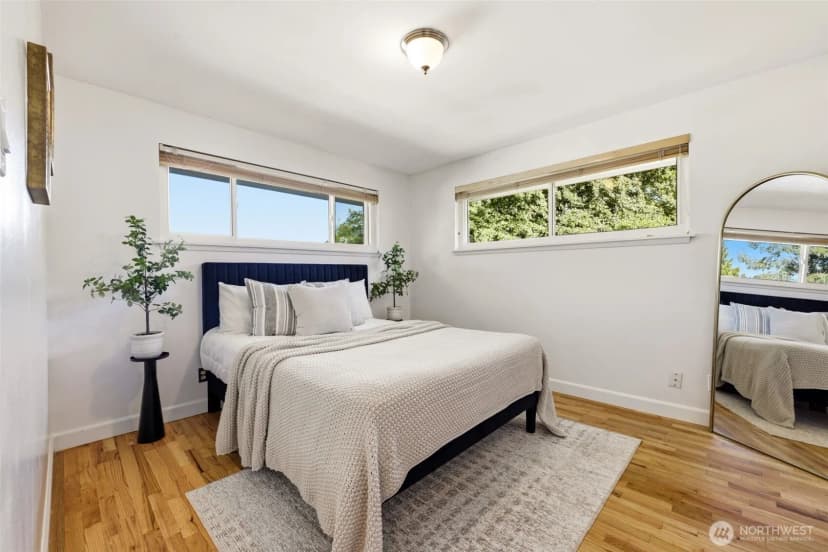 Property photo for 8432 S 121st Street, Seattle photo 10