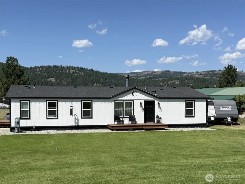 Property photo for 27 Heron Loop, Republic