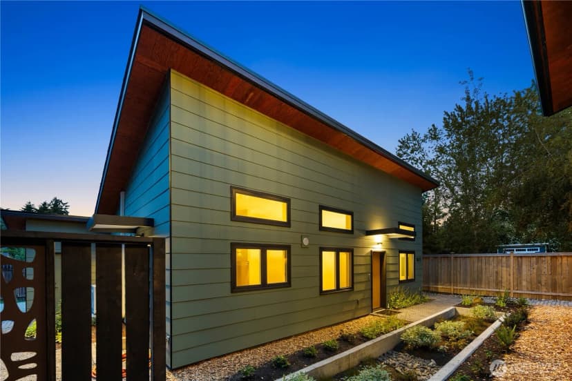 Property photo for 8623 30th Avenue Sw, Seattle photo 13