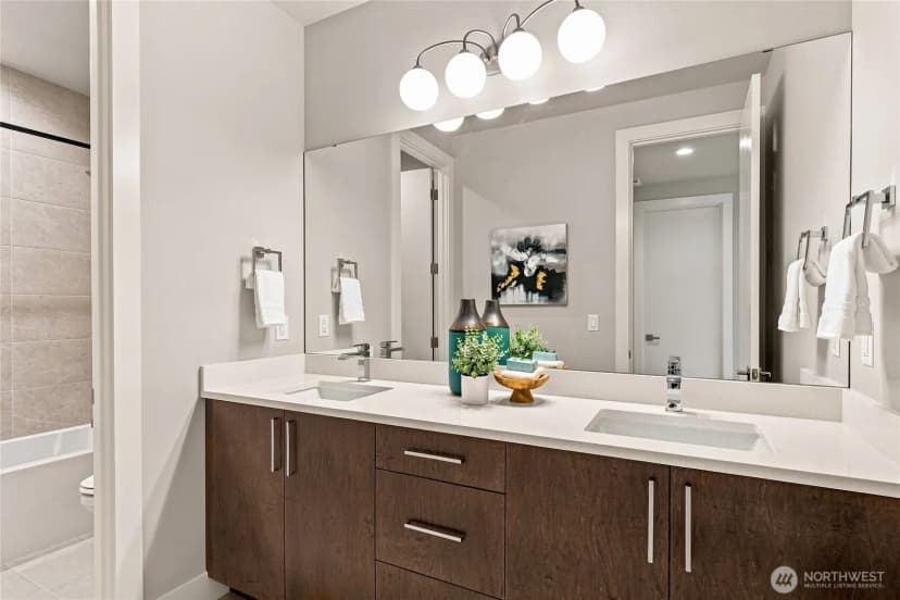 Property photo for 12229 Ne 106th Street, Kirkland photo 26