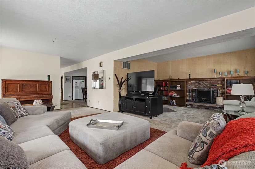 Property photo for 2019 Capitol Way S, Olympia photo 8