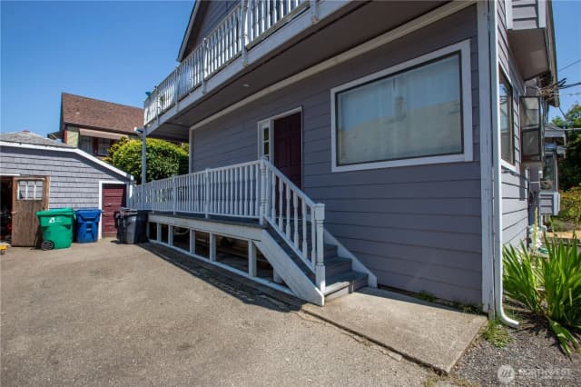 Property photo for 2019 Capitol Way S, Olympia photo 5