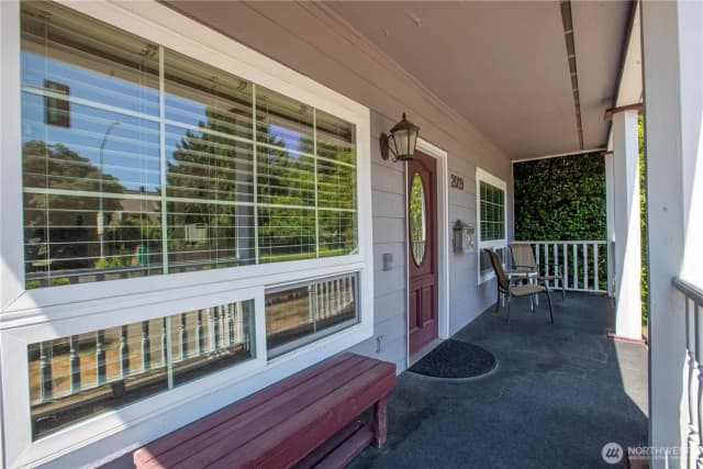Property photo for 2019 Capitol Way S, Olympia photo 3