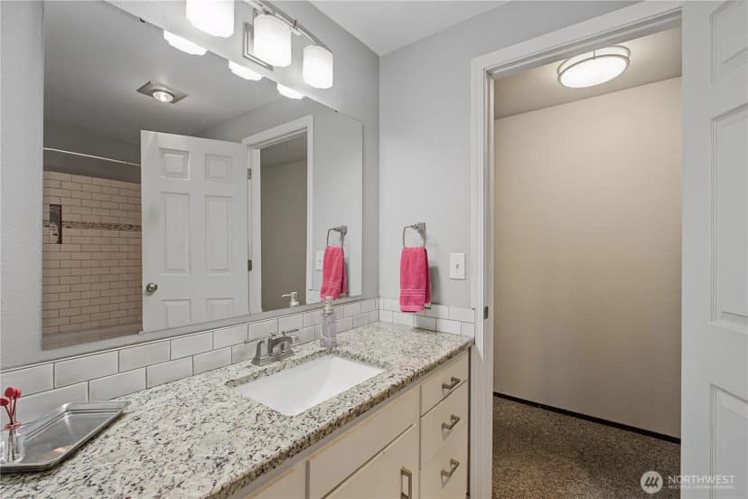 Property photo for 2019 Capitol Way S, Olympia photo 32