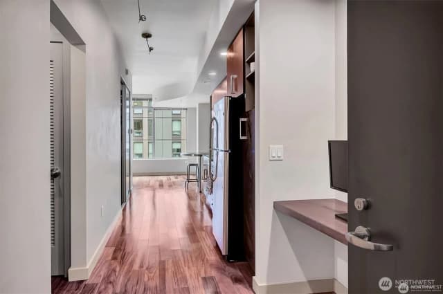 Property photo for 910 Lenora Street #s1004, Seattle photo 4