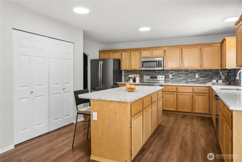 Property photo for 27610 239th Place Se, Maple Valley photo 9