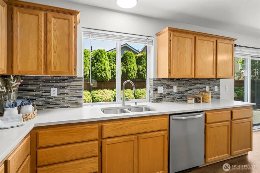 Property photo for 27610 239th Place Se, Maple Valley photo 11