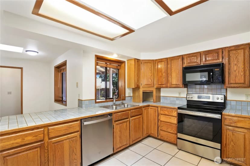 Property photo for 232 Planer Court Se, Olympia photo 10