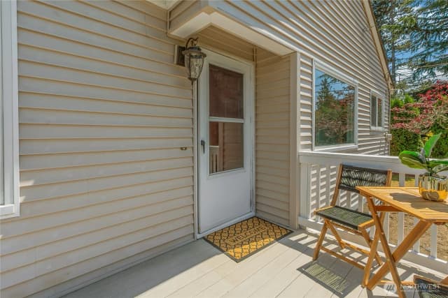 Property photo for 3909 Sw Stevens Street, Seattle photo 2