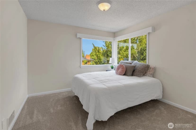Property photo for 3909 Sw Stevens Street, Seattle photo 12