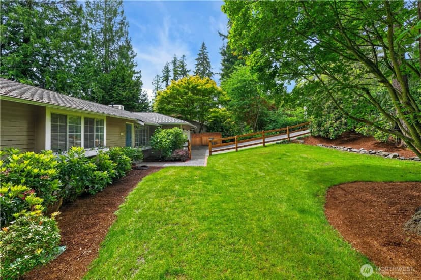 Property photo for 21313 Ne 10th Place, Sammamish photo 34