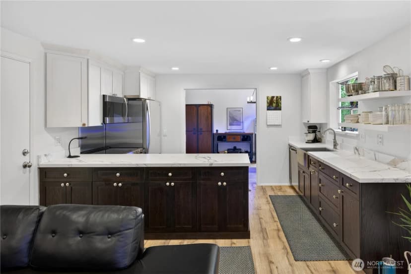 Property photo for 21313 Ne 10th Place, Sammamish photo 21