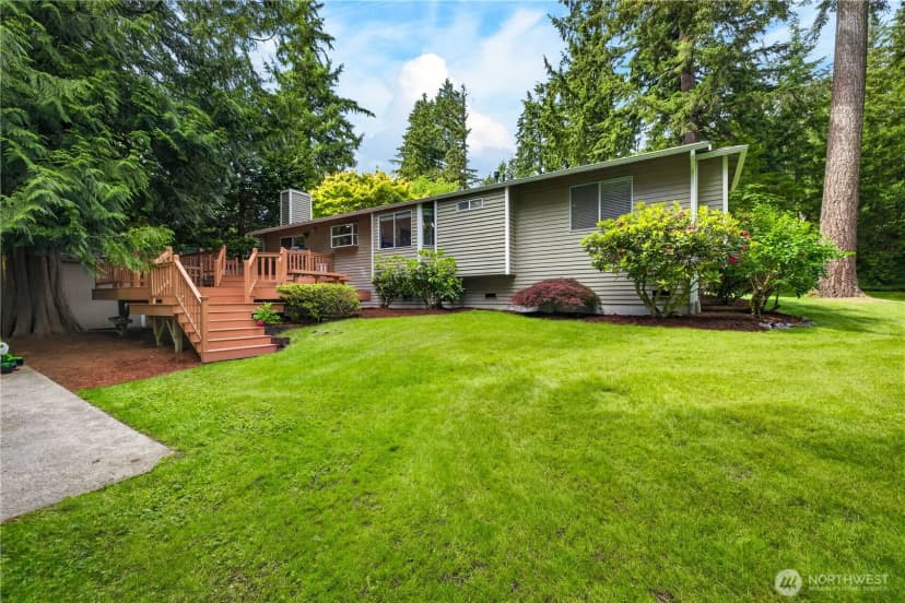 Property photo for 21313 Ne 10th Place, Sammamish
