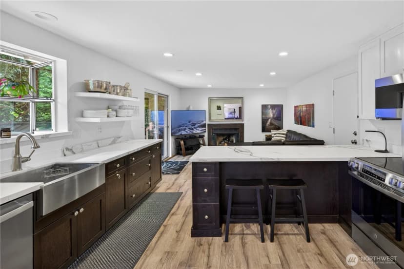 Property photo for 21313 Ne 10th Place, Sammamish photo 17
