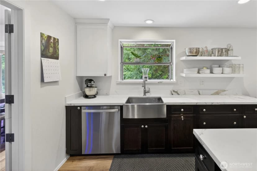 Property photo for 21313 Ne 10th Place, Sammamish photo 18