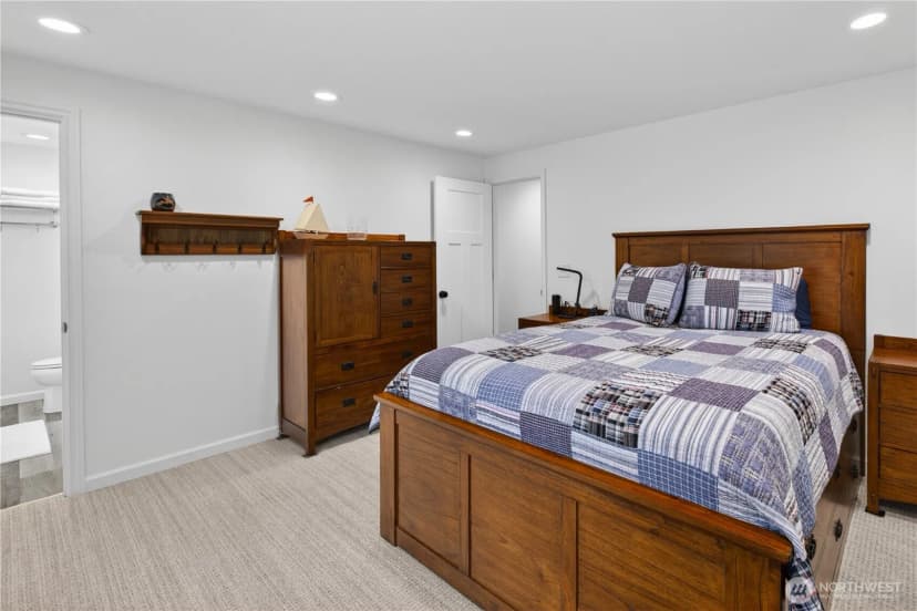 Property photo for 21313 Ne 10th Place, Sammamish photo 12