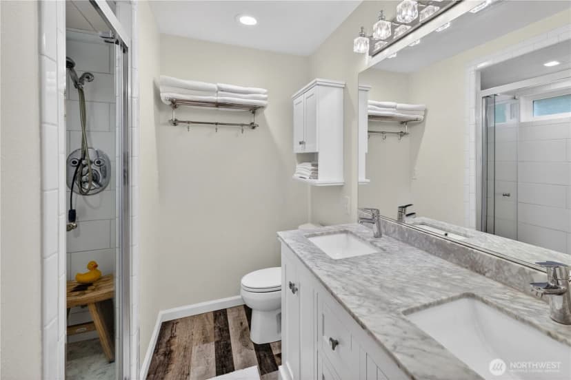 Property photo for 21313 Ne 10th Place, Sammamish photo 11