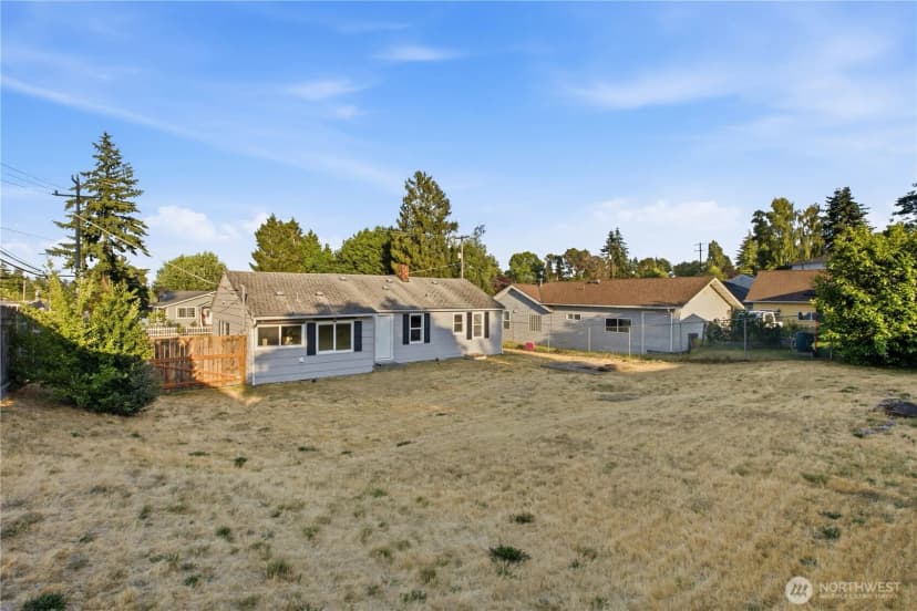 Property photo for 13607 2nd Avenue Sw, Seattle photo 18