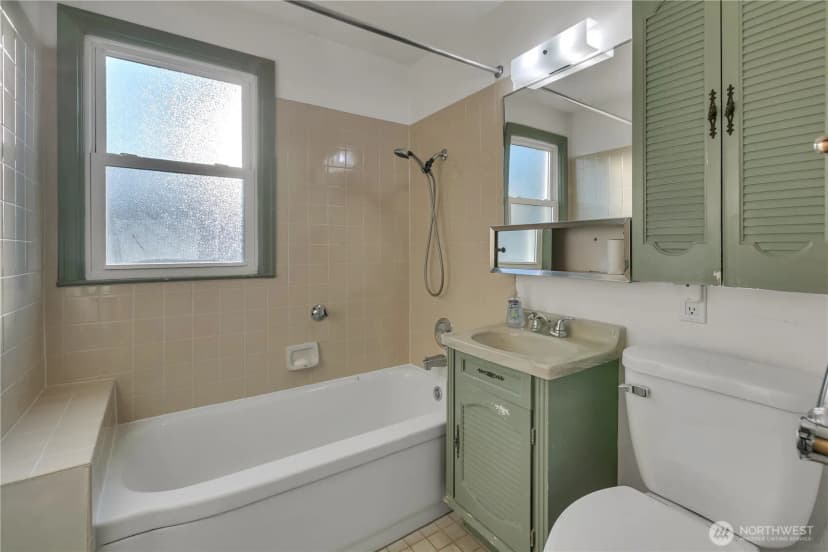 Property photo for 13607 2nd Avenue Sw, Seattle photo 13