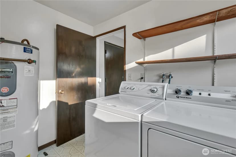 Property photo for 13607 2nd Avenue Sw, Seattle photo 15