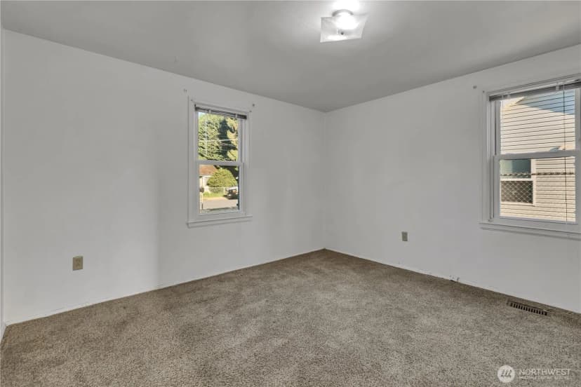 Property photo for 13607 2nd Avenue Sw, Seattle photo 12