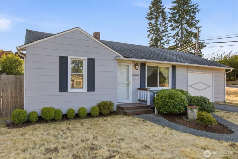 Property photo for 13607 2nd Avenue Sw, Seattle photo 2