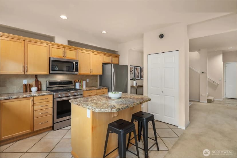 Property photo for 500 S 46 Place, Renton photo 14