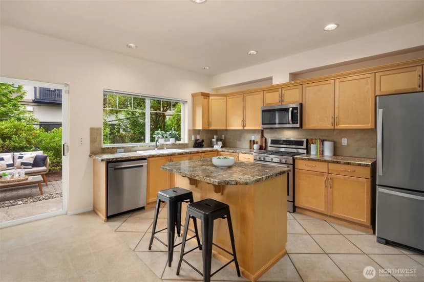 Property photo for 500 S 46 Place, Renton photo 16