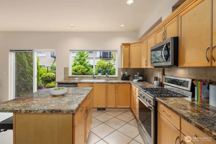 Property photo for 500 S 46 Place, Renton photo 12