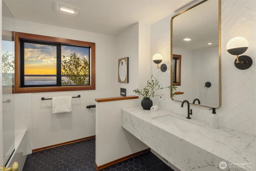 Property photo for 17825 Normandy Terrace Sw, Normandy Park photo 28