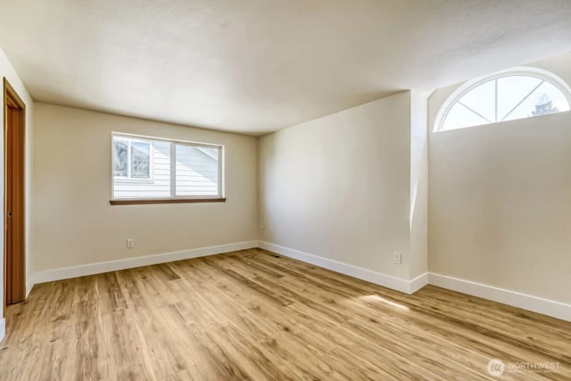 Property photo for 23419 23rd Avenue S, Des Moines photo 20
