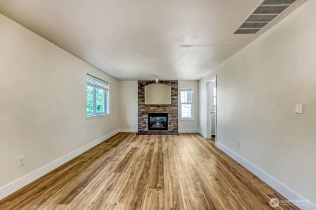 Property photo for 23419 23rd Avenue S, Des Moines photo 3