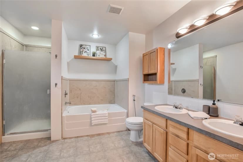 Property photo for 418 17th Street Se #3a, Auburn photo 13