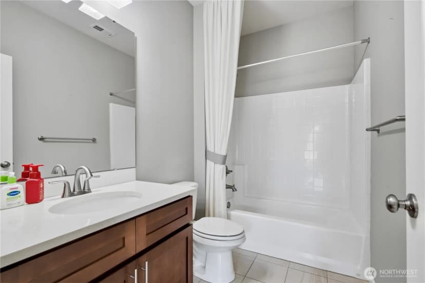 Property photo for 20018 91st Pl S, Kent photo 16