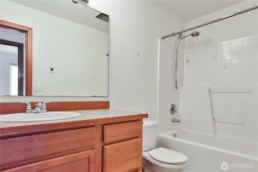 Property photo for 1102 Chestnut Street, Everett photo 9