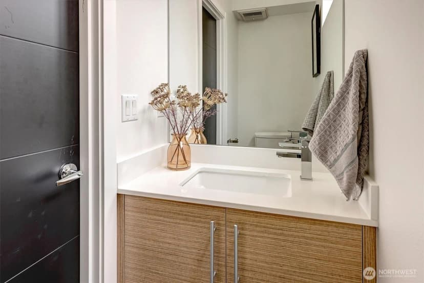 Property photo for 4809 Delridge Way Sw #a, Seattle photo 13