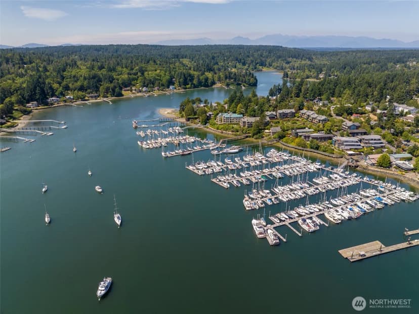Property photo for 141 Parfitt Way Sw #m-10, Bainbridge Island photo 9