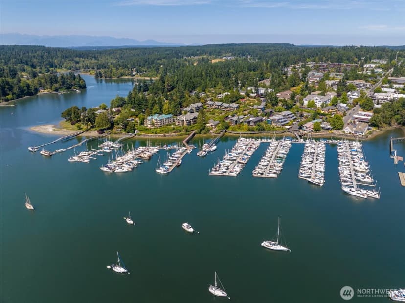 Property photo for 141 Parfitt Way Sw #m-10, Bainbridge Island photo 6
