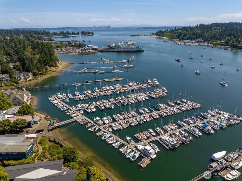 Property photo for 141 Parfitt Way Sw #m-10, Bainbridge Island photo 5
