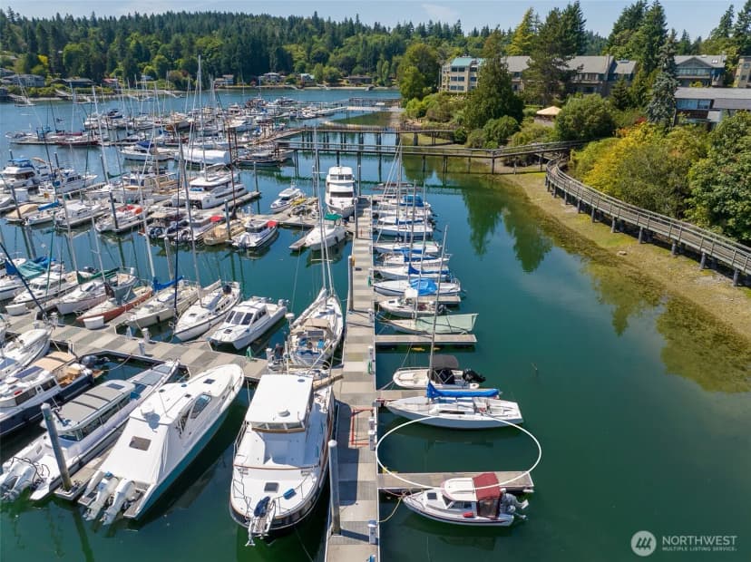 Property photo for 141 Parfitt Way Sw #m-10, Bainbridge Island photo 15