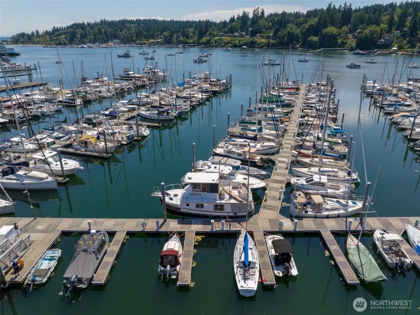 Property photo for 141 Parfitt Way Sw #m-10, Bainbridge Island photo 3