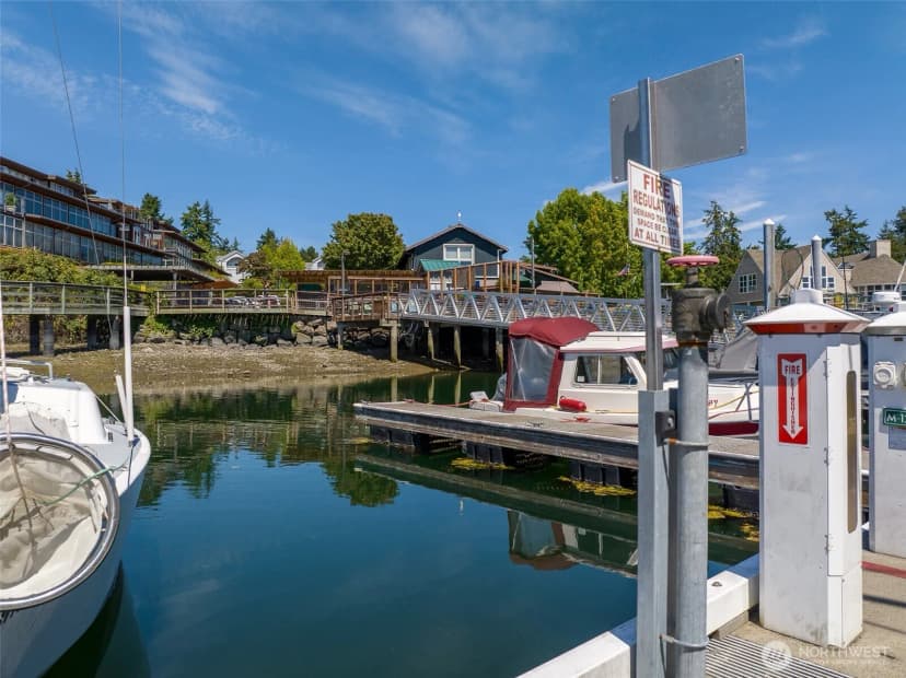 Property photo for 141 Parfitt Way Sw #m-10, Bainbridge Island photo 20