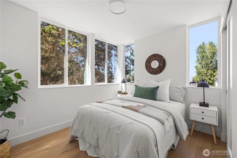 Property photo for 2456 55th Avenue Sw, Seattle photo 11