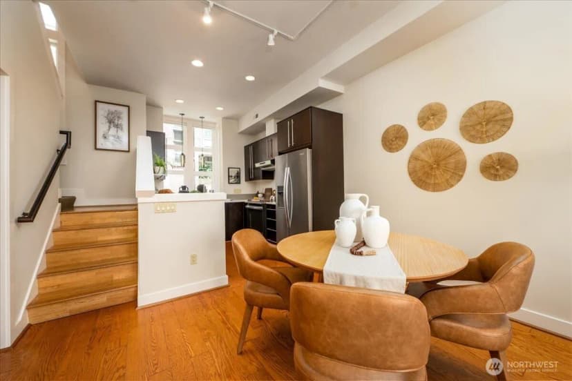 Property photo for 427 13th Avenue E #c, Seattle photo 10